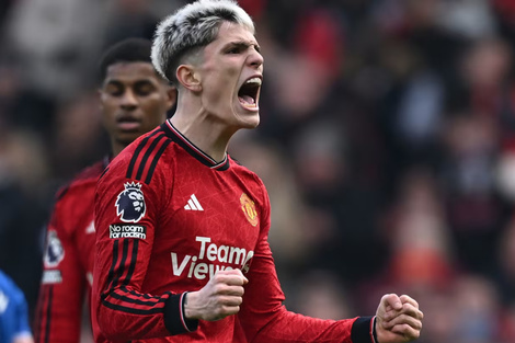 Manchester United le pone cartel de venta a Alejandro Garnacho