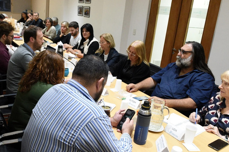 La Provincia ofreció a los docentes un aumento del 9 por ciento desdoblado  