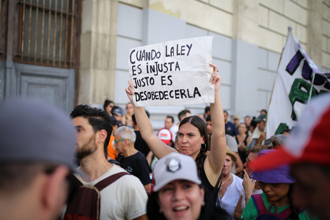 500 mil pesos por mes: el precio de educar en la Argentina de Milei 