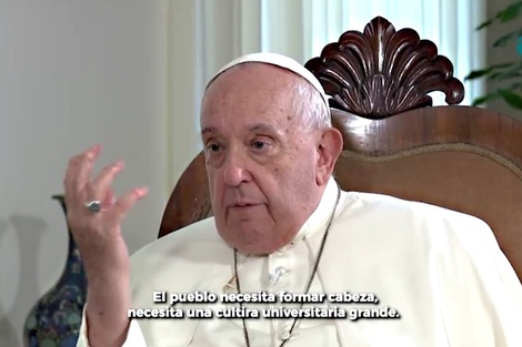 Negacionismo, ajuste en educación y un mensaje a los argentinos: las definiciones del Papa en una de sus últimas entrevistas