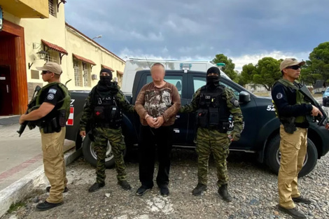 Secta en Bariloche: continúan detenidos el ex soldado ruso y las mujeres que lo acompañaban 
