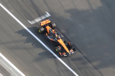 Paliza de los McLaren en las prácticas libres 3