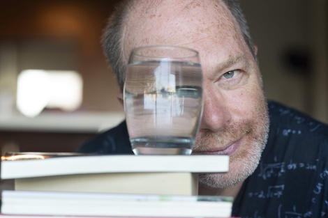 Diego Golombek: “No recuerdo un ataque semejante a la ciencia”