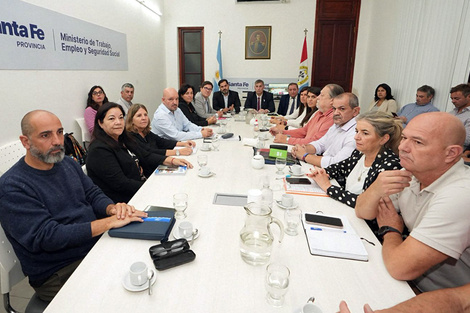 La reunión paritaria docente se realizó ayer por la tarde en Santa Fe. (Fuente: Prensa Gobernación Santa Fe)