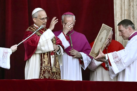 El primer mensaje del papa León XIV: pidió la paz en el mundo y una Iglesia que esté cerca de los que más sufren